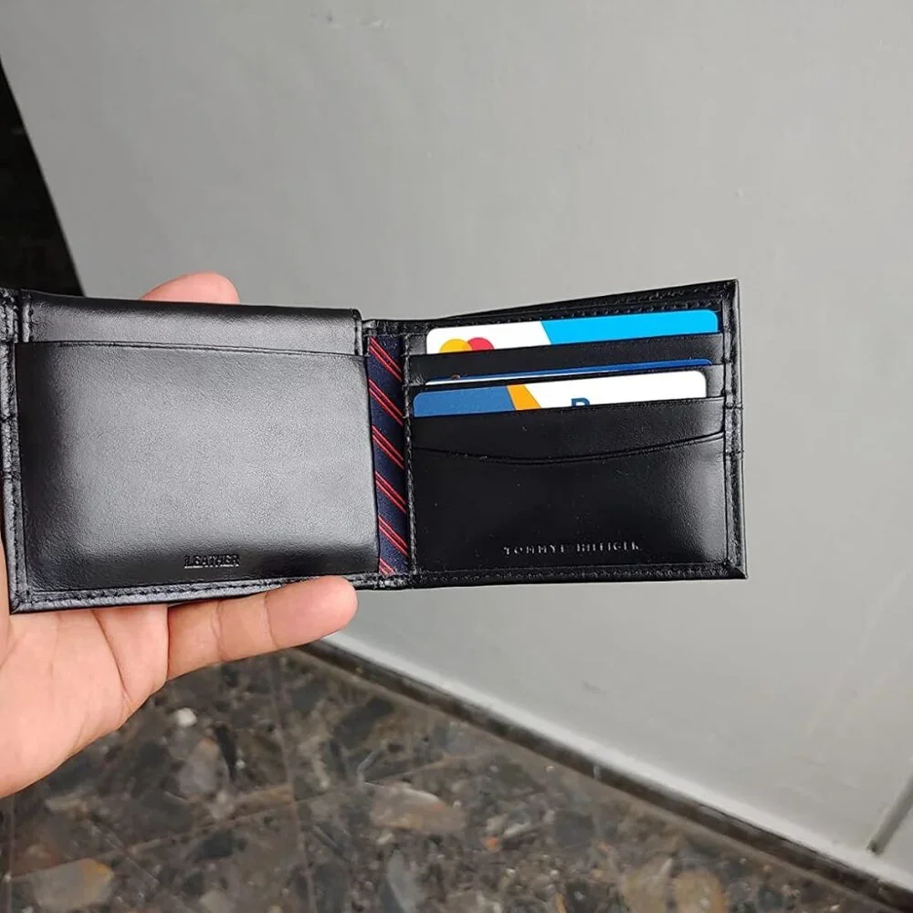Tommy Hilfiger Men's Classic Bifold Wallet with ID Window and Multiple Card Slot